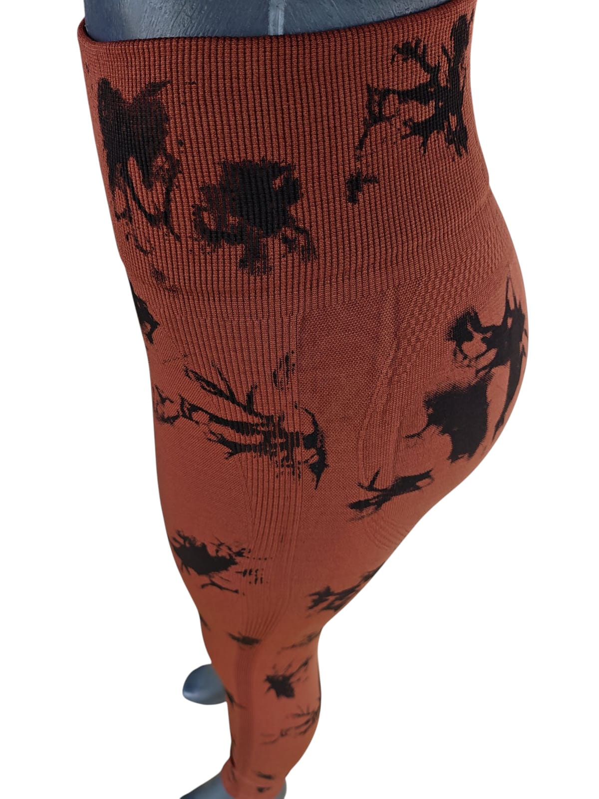 pantalonera con manchas y puch up