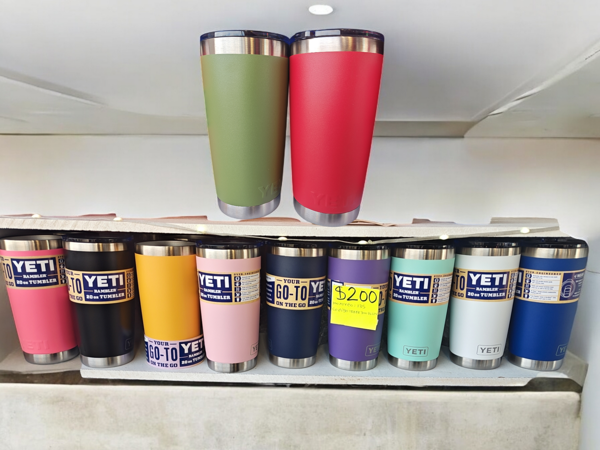 Caja con 50 Yetis 20 Oz tapa slider
